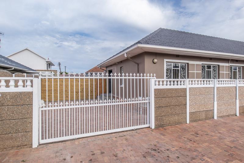 To Let 1 Bedroom Property for Rent in Plumstead Western Cape